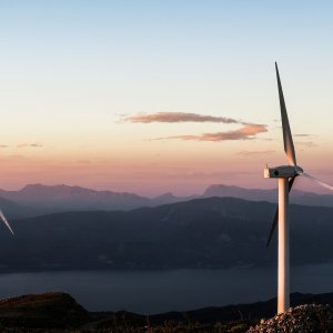 Windräder vor Sonnenuntergang